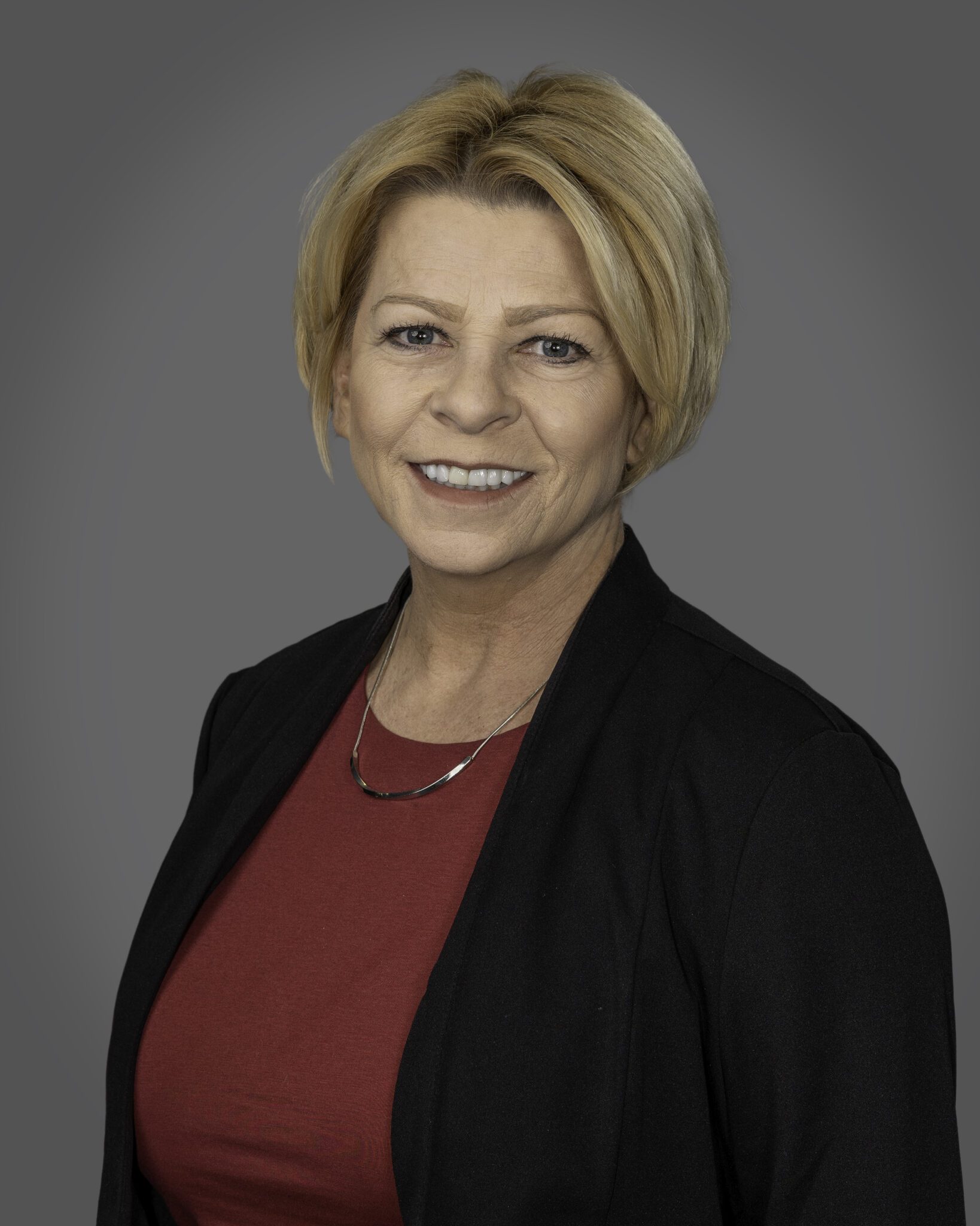 MINDY SMITH Portrait